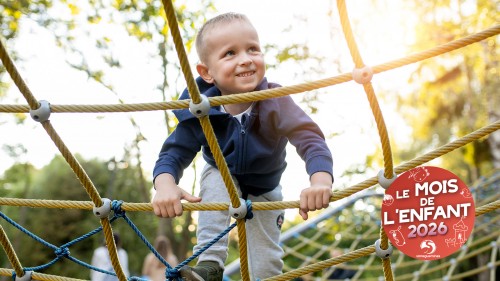 MOIS DE L'ENFANT | Grimpette &agrave; l'aire de jeux