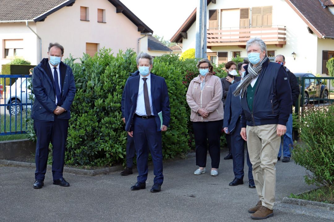 Didier MARTIN, préfet de le Moselle - Olivier COTTET, Directeur Académique des Services de l’Éducation Nationale (DASEN) de la Moselle - Carole DIDIOT, adjointe à la vie scolaire - Céleste LETT, mairie de Sarreguemines