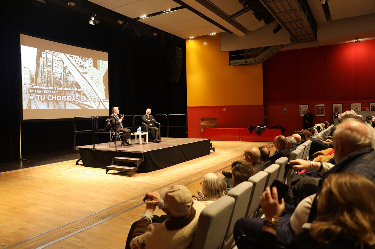 Conférence de M. Haïm KORSIA, grand rabbin de France et vernissage de l'exposition des élèves de la classe de M. Denis FRANOUX