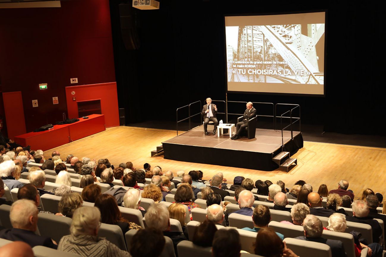 Conférence de M. Haïm KORSIA, grand rabbin de France et vernissage de l'exposition des élèves de la classe de M. Denis FRANOUX